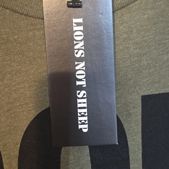 NWT LIONS NOT SHEEP TSHIRT! - Picture 2 of 6